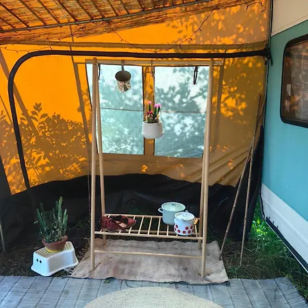 Camping Limette Caravan *